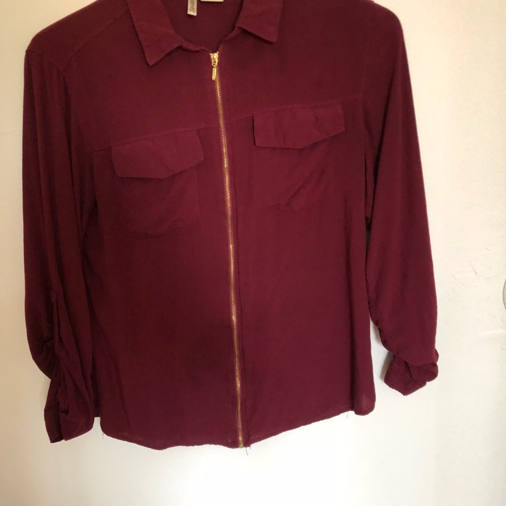 Roll up sleeve shirt